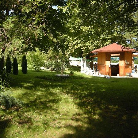 Park Hotel Persey Varna Exteriör bild