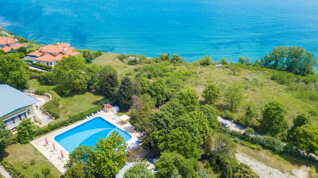 Park Hotel Persey Varna Exteriör bild
